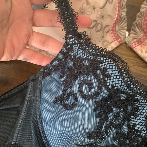Triumph bras - washed, never worn - Picture 4 of 8